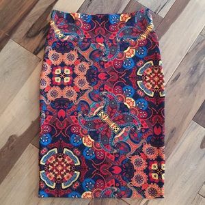 S lularoe Cassie and in great condition